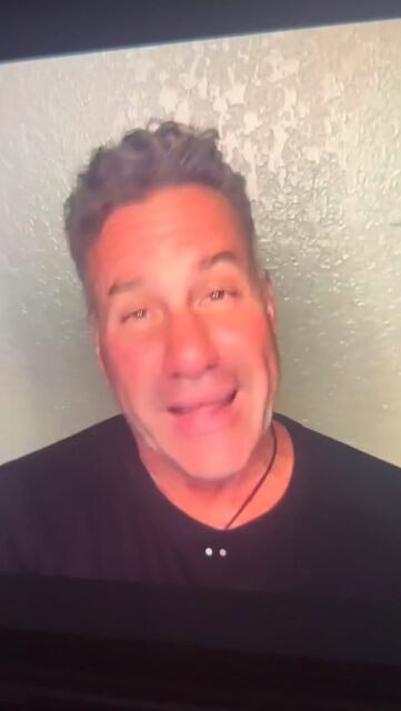 Hoy en vivo con @vicentepassariello 🙌🏻

Gracias por tus conocimientos, tu tiempo y tanta información que nuestra comunidad va a explotar al máximo 🧠

El 2026 será nuestro año ✨🙌🏻